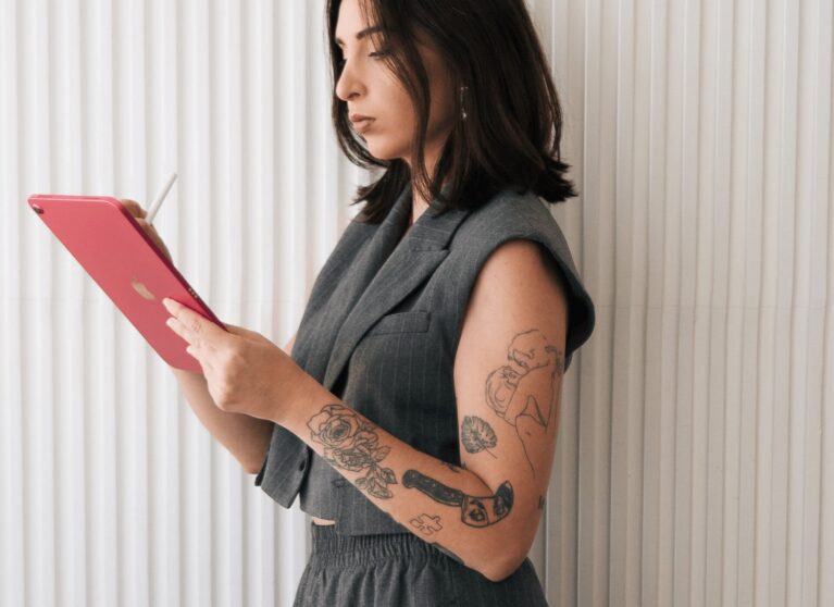 Como saber se sua agência de social media é estratégica (ou só uma postadora)